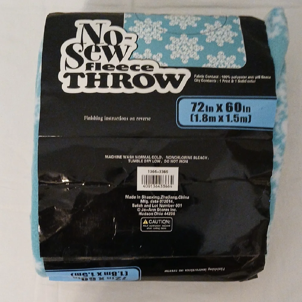 No Sew Fleece Throw with Snowflake Pattern